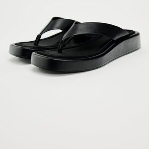 Zara flat straps sandals chunky sandals